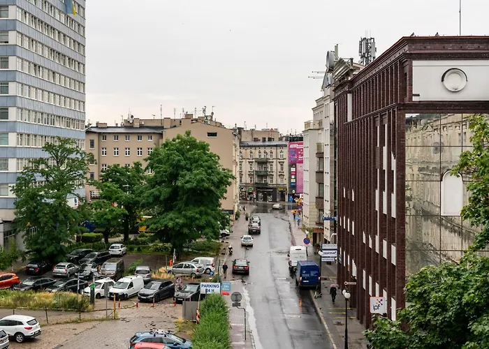 Cozy Black & White Studio In City Center With Free Garage Poznan By Noclegi Renters