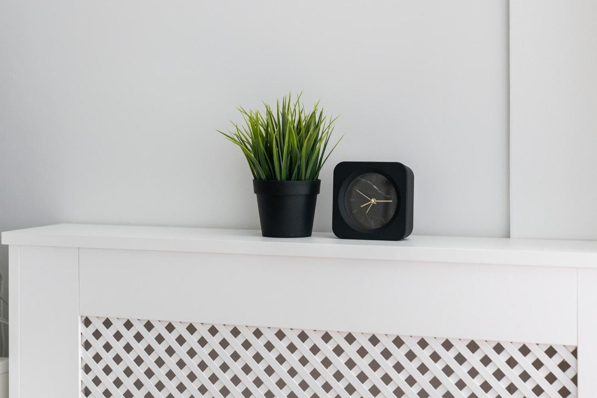 Cozy Black & White In Center With Free Garage By Renters Apartmán