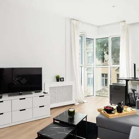 Cozy Black & White Studio In City Center With Free Garage Poznan By Noclegi Renters Exterior photo